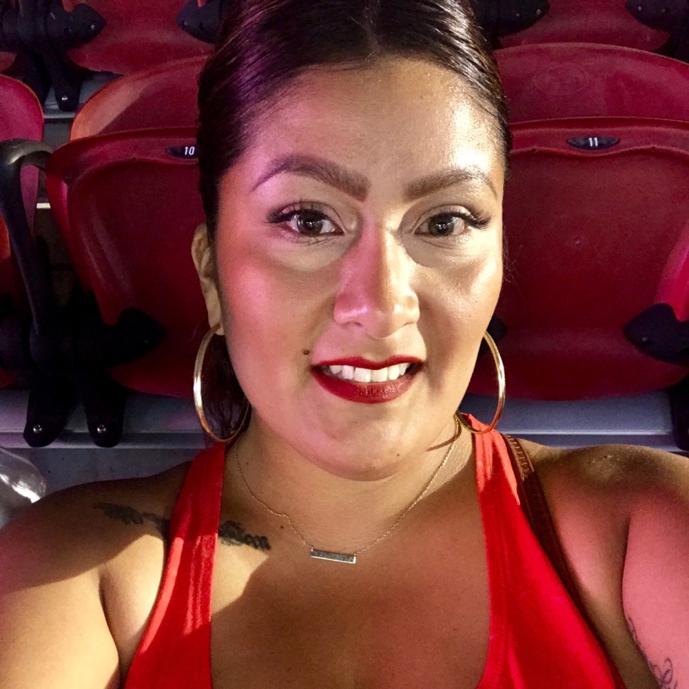 Meet your Posher, Adriana